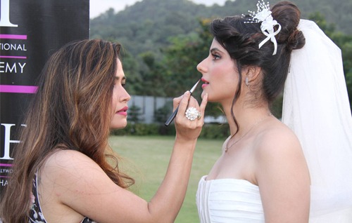 top makeup academy in mumbai