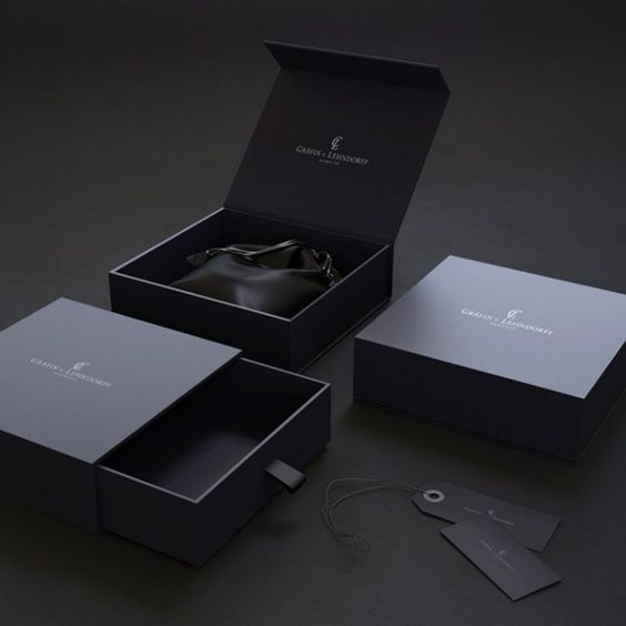 custom packaging boxes