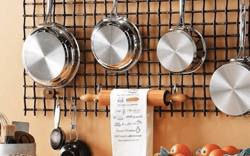 wall mounted pot rack